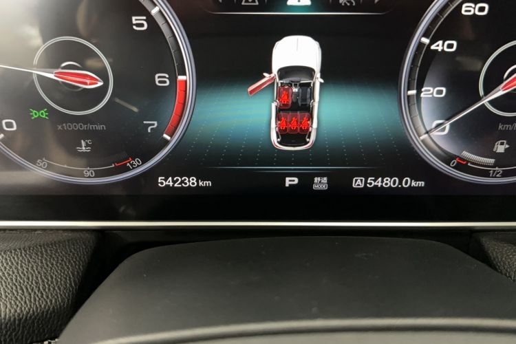 Used Hongqi HS5 2019 2.0T Smart Connect Flagship All-Wheel-Drive Version Odometer Close Up