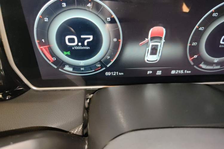 Used Hongqi HS5 2019 2.0T Smart Connect Flagship Edition Odometer Close Up