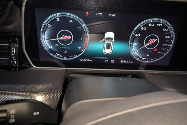 Used Hongqi HS5 2019 2.0T Smart Connect Flagship Edition Odometer Close Up