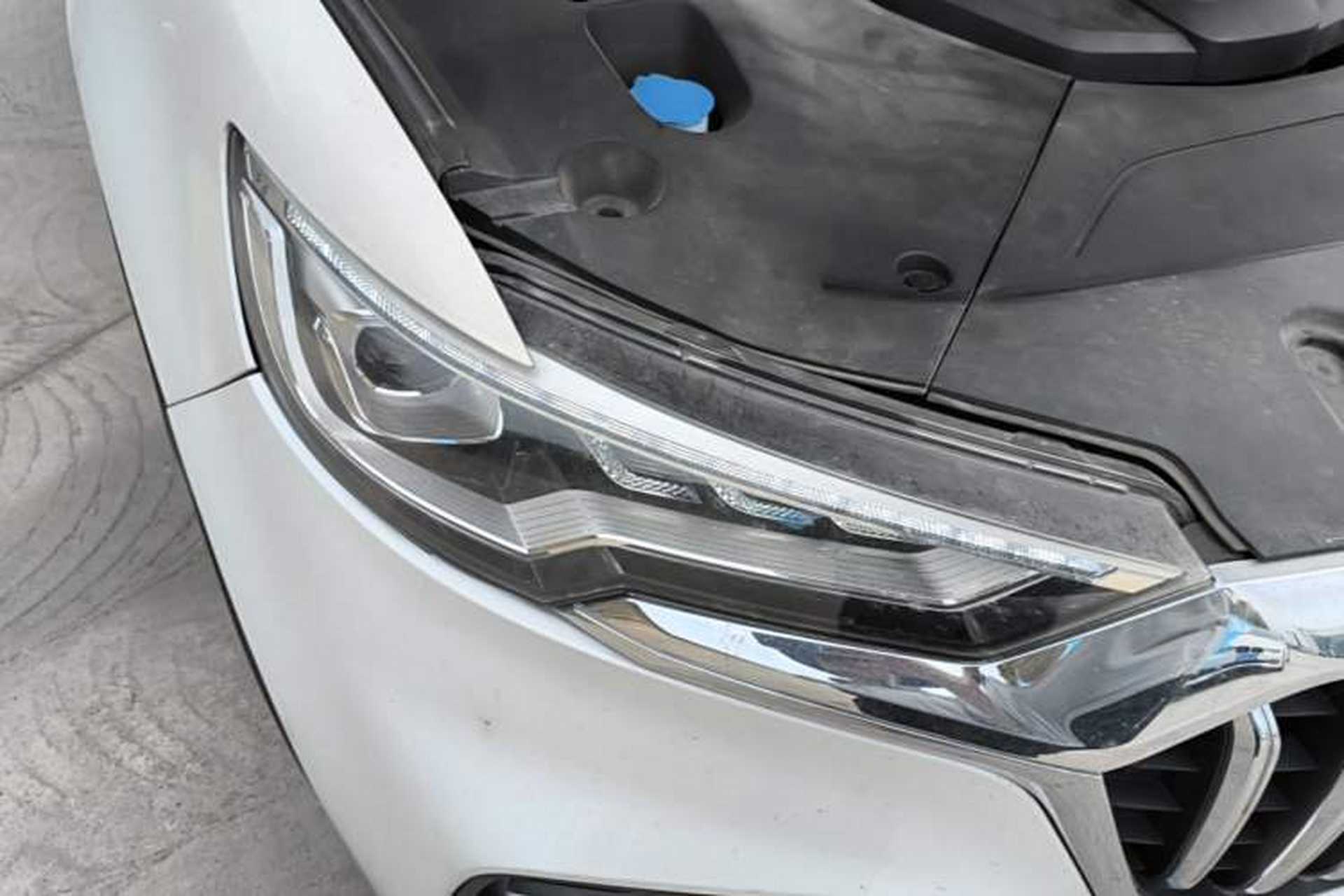 Used Hongqi HS5 2019 2.0T Smart Connect Flagship All-Wheel-Drive Version Right Front Headlight