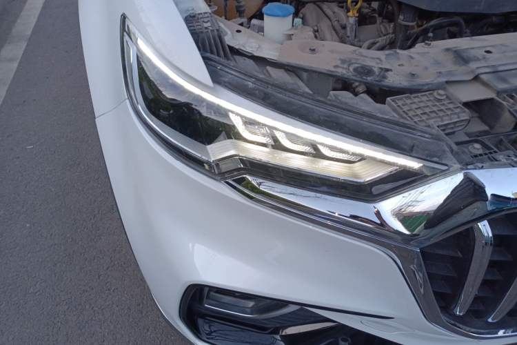 Used Hongqi HS5 2019 2.0T Smart Connect Flagship Edition Right Front Headlight