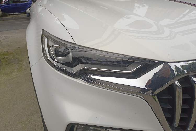 Used Hongqi HS5 2019 2.0T Smart Connect Flagship All-Wheel-Drive Version Right Front Headlight