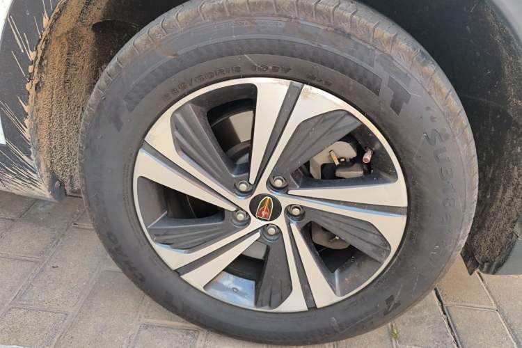 Used Hongqi HS5 2019 2.0T Smart Connect Flagship Edition Right Front Wheel Hub