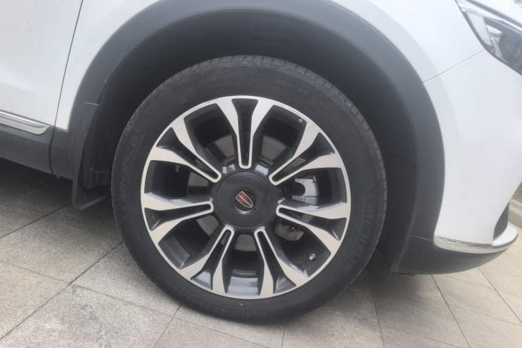 Used Hongqi HS5 2019 2.0T Smart Connect Flagship All-Wheel-Drive Version Right Front Wheel Hub