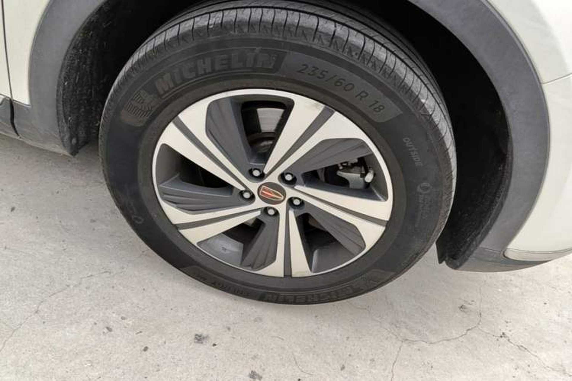 Used Hongqi HS5 2019 2.0T Smart Connect Flagship Edition Right Front Wheel Hub