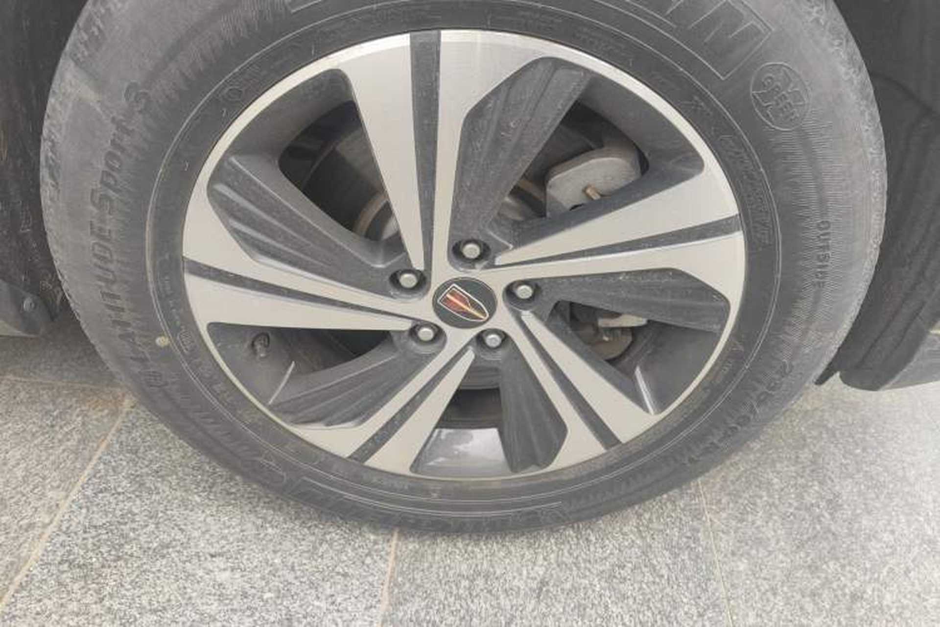 Used Hongqi HS5 2019 2.0T Smart Connect Flagship Edition Right Front Wheel Hub