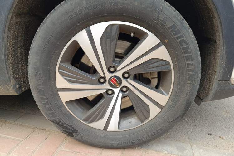 Used Hongqi HS5 2019 2.0T Smart Connect Flagship Edition Right Front Wheel Hub