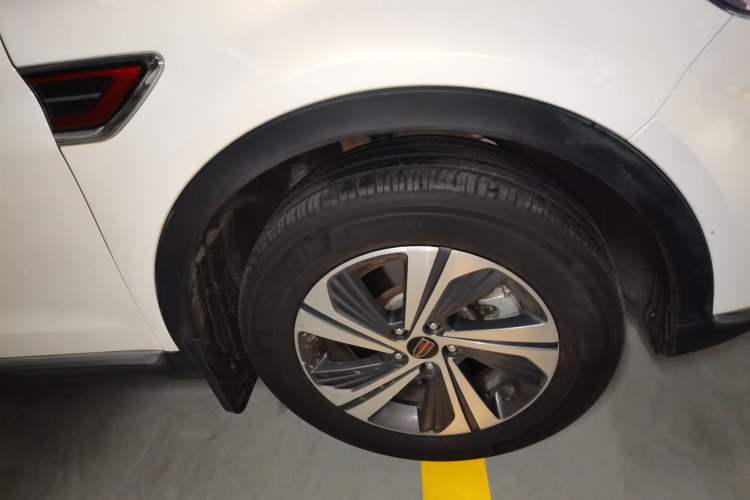 Used Hongqi HS5 2019 2.0T Smart Connect Flagship Edition Right Front Wheel Hub