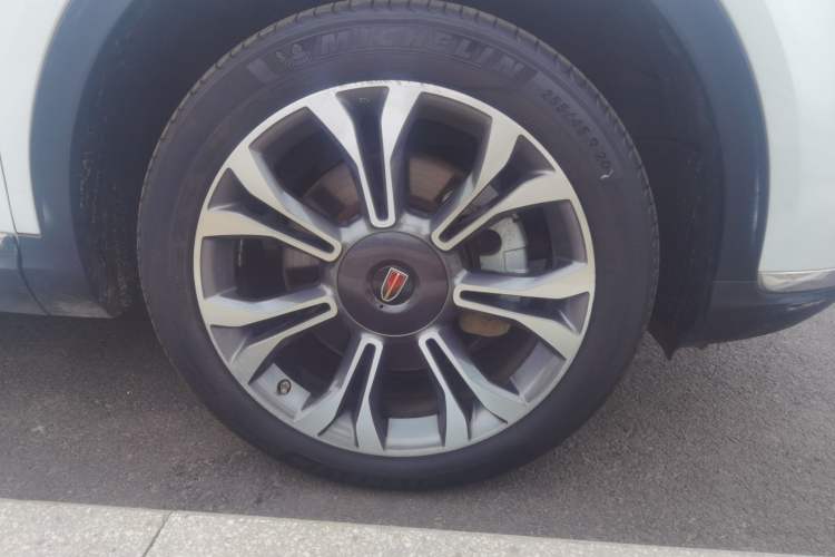Used Hongqi HS5 2019 2.0T Smart Connect Flagship All-Wheel-Drive Version Right Front Wheel Hub