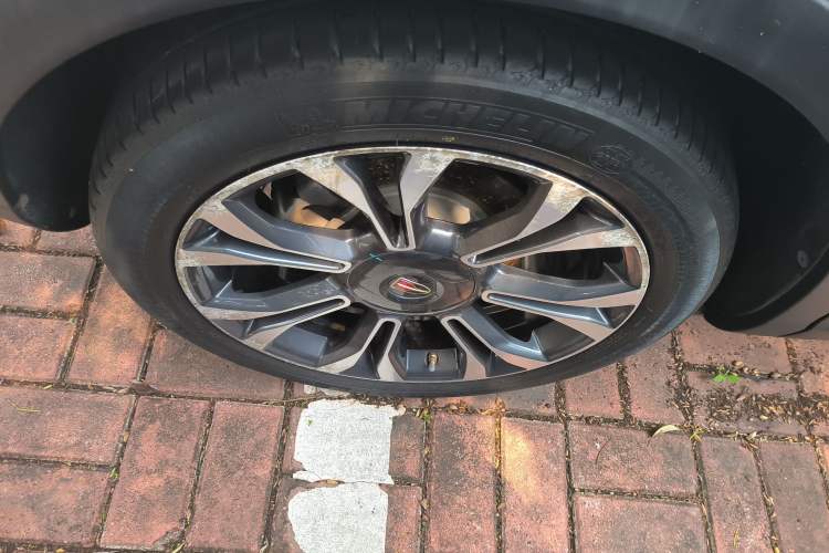 Used Hongqi HS5 2019 2.0T Smart Connect Flagship All-Wheel-Drive Version Right Rear Wheel Hub