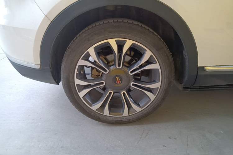 Used Hongqi HS5 2019 2.0T Smart Connect Flagship All-Wheel-Drive Version Right Rear Wheel Hub