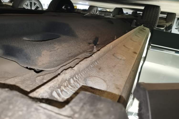 Used Hongqi HS5 2019 2.0T Smart Connect Flagship Edition Right Side Sill