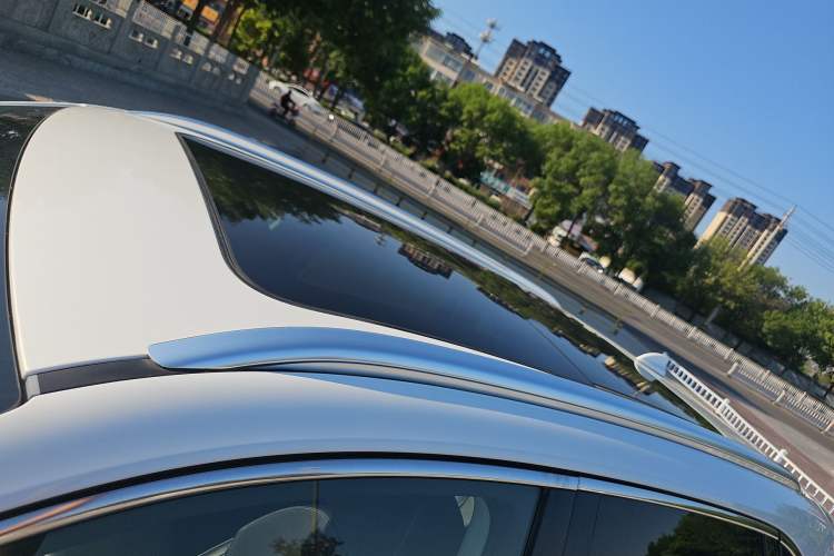 Used Hongqi HS5 2019 2.0T Smart Connect Flagship All-Wheel-Drive Version Roof