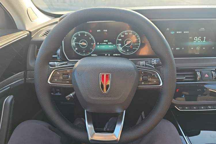 Used Hongqi HS5 2019 2.0T Smart Connect Flagship All-Wheel-Drive Version Steering Wheel