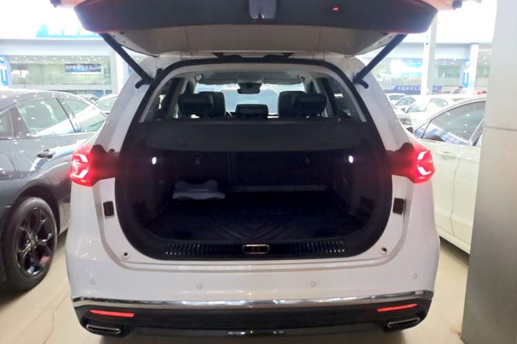 Used Hongqi HS5 2019 2.0T Smart Connect Flagship Edition Trunk