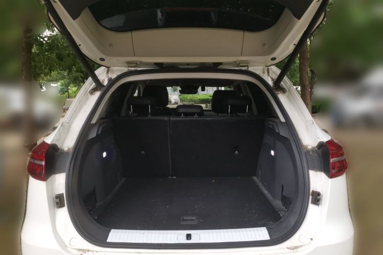 Used Hongqi HS5 2019 2.0T Smart Connect Flagship Edition Trunk
