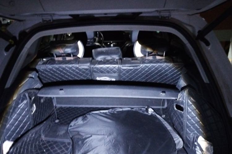 Used Hongqi HS5 2019 2.0T Smart Connect Flagship All-Wheel-Drive Version Trunk