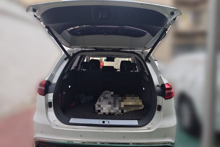 Used Hongqi HS5 2019 2.0T Smart Connect Flagship Edition Trunk