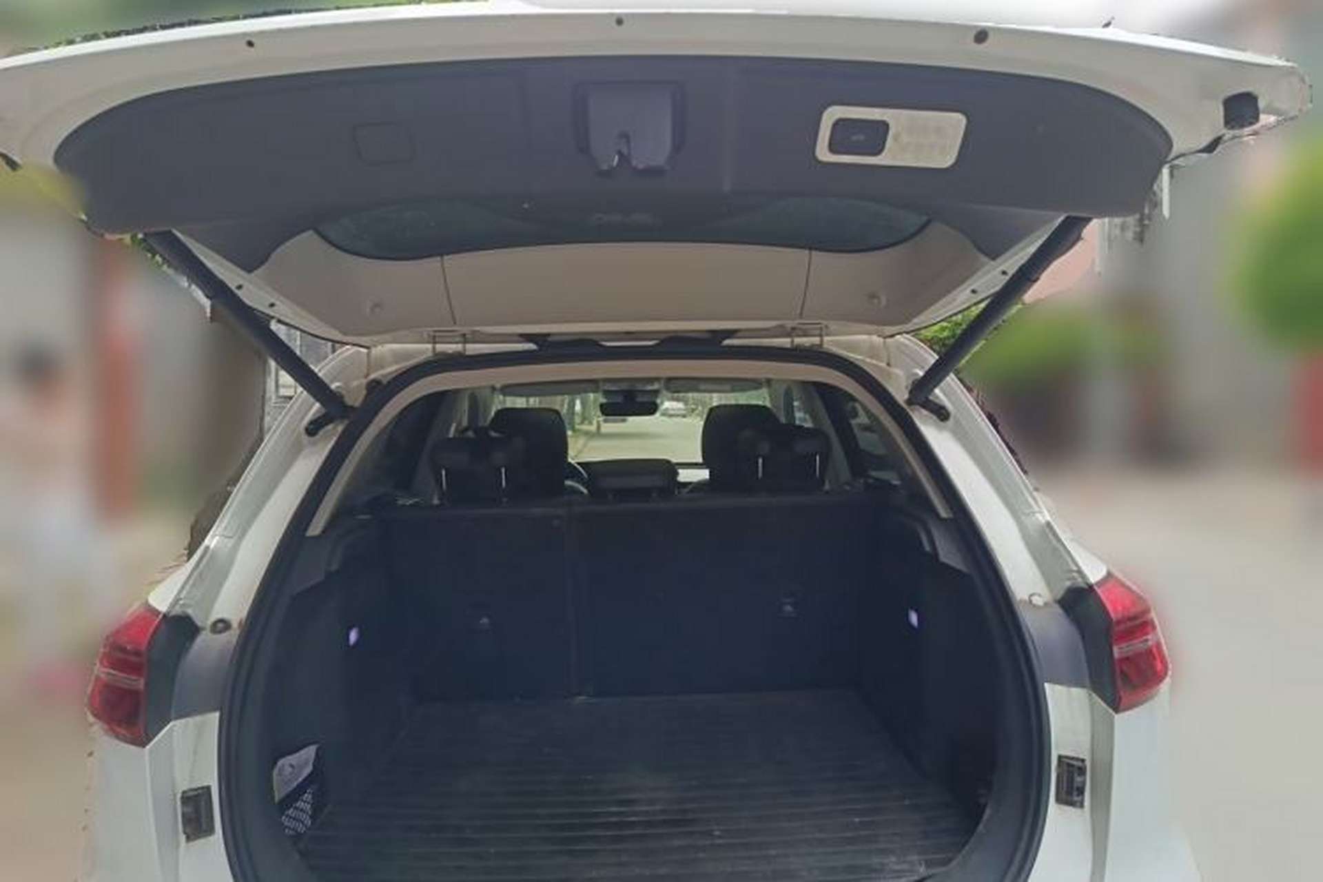 Used Hongqi HS5 2019 2.0T Smart Connect Flagship All-Wheel-Drive Version Trunk