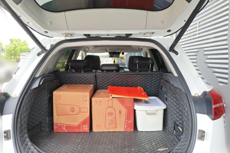 Used Hongqi HS5 2019 2.0T Smart Connect Flagship All-Wheel-Drive Version Trunk