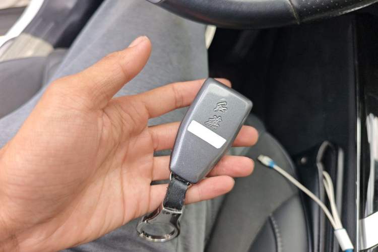 Used Hongqi HS5 2019 2.0T Smart Connect Flagship Edition Vehicle Key