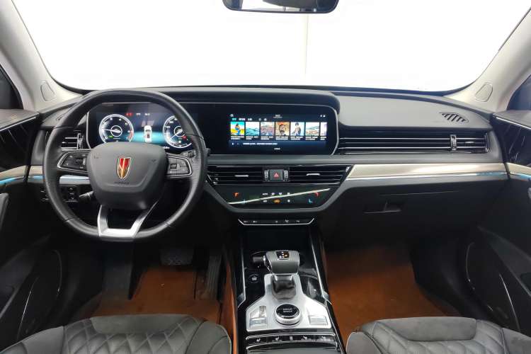 Used Hongqi HS5 2019 2.0T Smart Connect Flagship All-Wheel-Drive Version Audio And AC Panel