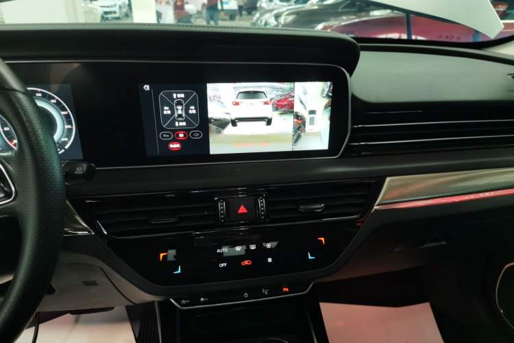 Used Hongqi HS5 2019 2.0T Smart Connect Flagship All-Wheel-Drive Version Audio And AC Panel