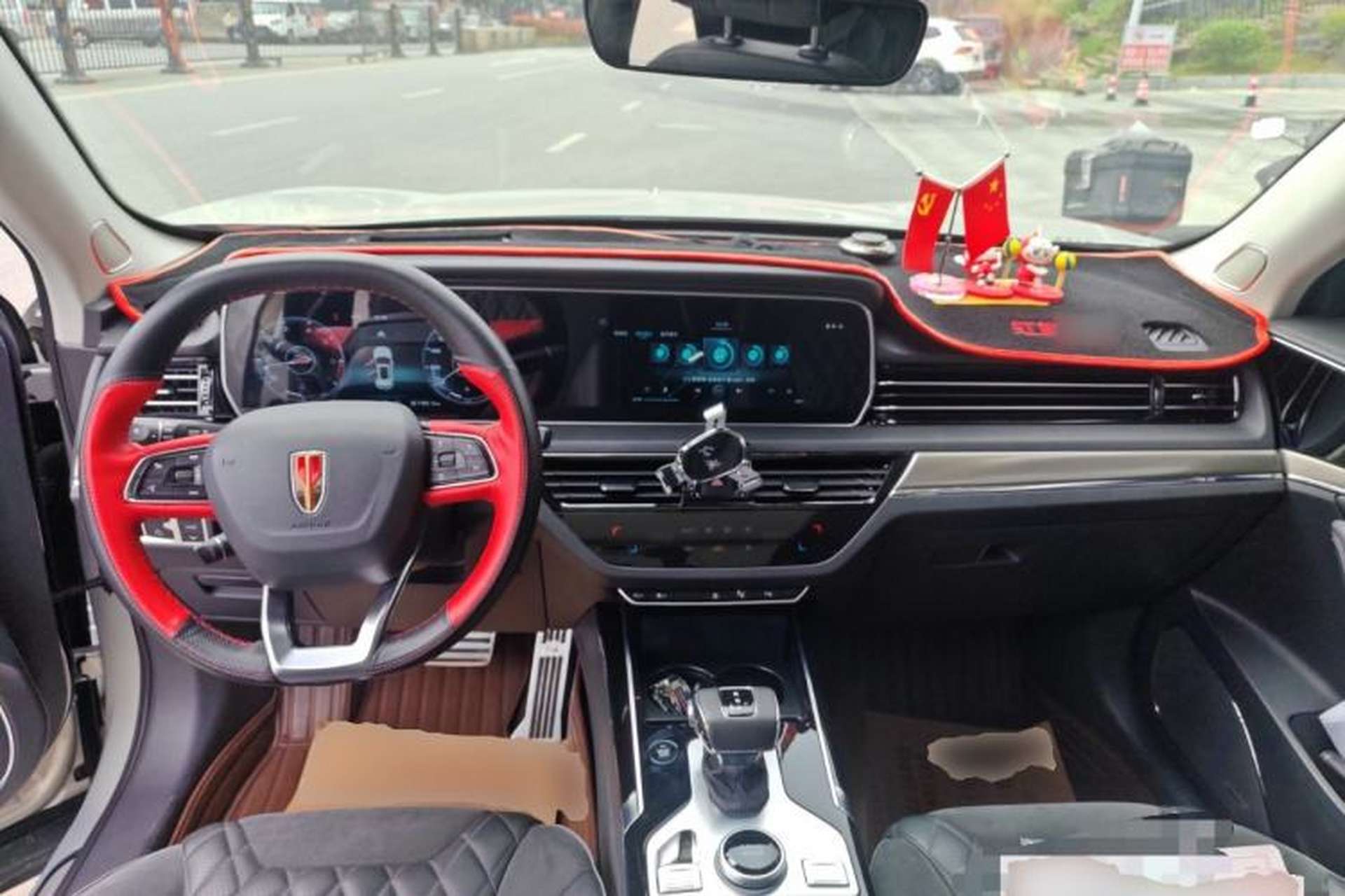 Used Hongqi HS5 2019 2.0T Smart Connect Flagship Edition Center Console