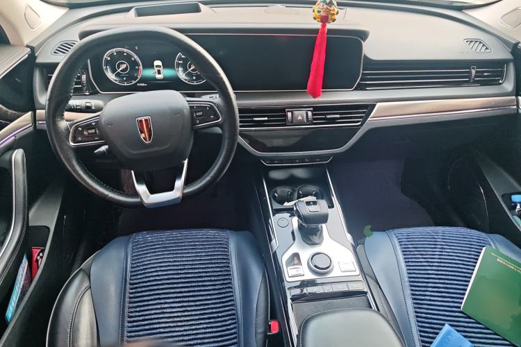 Used Hongqi HS5 2019 2.0T Smart Connect Flagship All-Wheel-Drive Version Center Console
