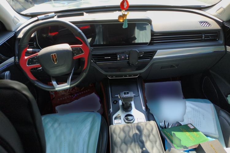 Used Hongqi HS5 2019 2.0T Smart Connect Flagship All-Wheel-Drive Version Center Console