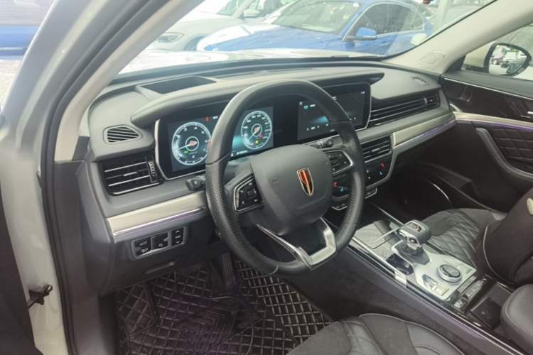 Used Hongqi HS5 2019 2.0T Smart Connect Flagship All-Wheel-Drive Version Center Console