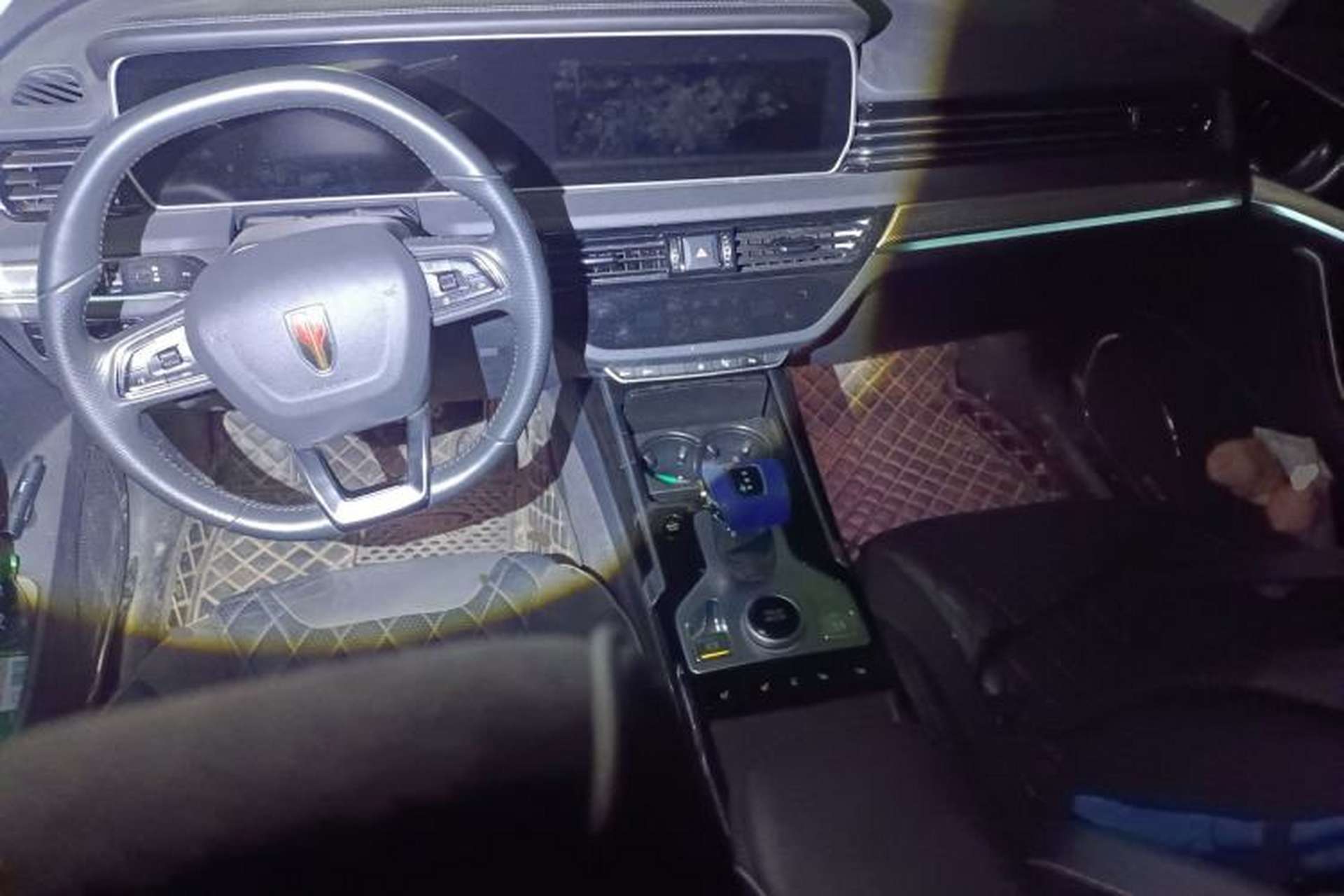 Used Hongqi HS5 2019 2.0T Smart Connect Flagship Edition Center Console