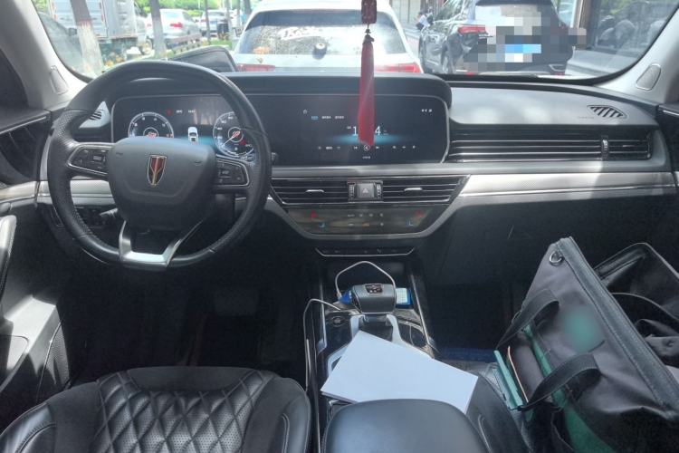 Used Hongqi HS5 2019 2.0T Smart Connect Flagship All-Wheel-Drive Version Center Console