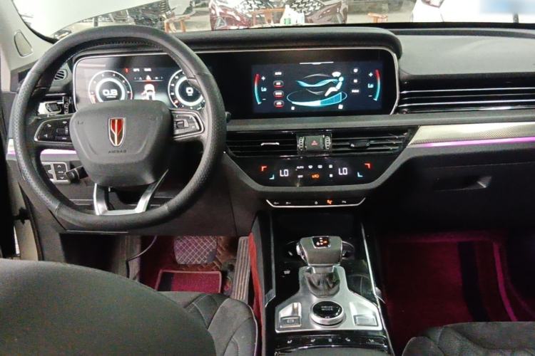 Used Hongqi HS5 2019 2.0T Smart Connect Flagship All-Wheel-Drive Version Center Console
