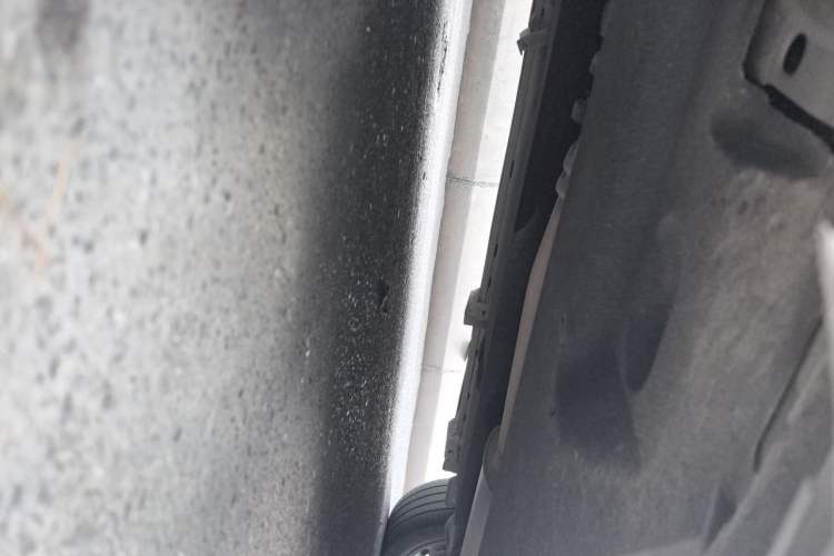 Used Hongqi HS5 2019 2.0T Smart Connect Flagship All-Wheel-Drive Version Chassis Front Left