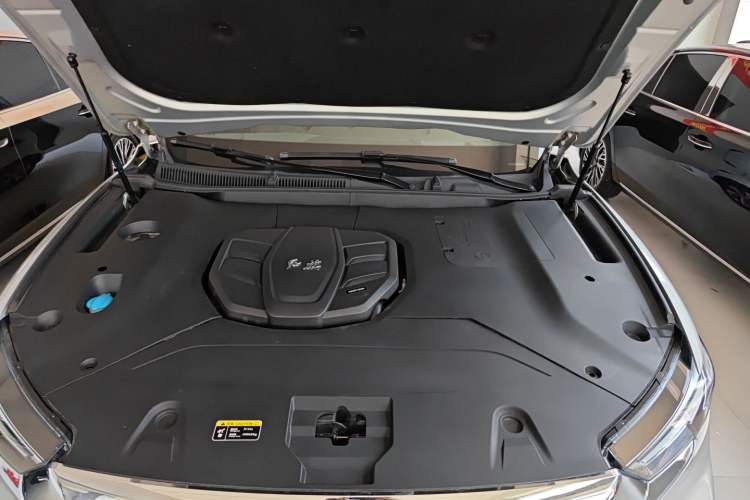 Used Hongqi HS5 2019 2.0T Smart Connect Flagship Edition Engine Bay
