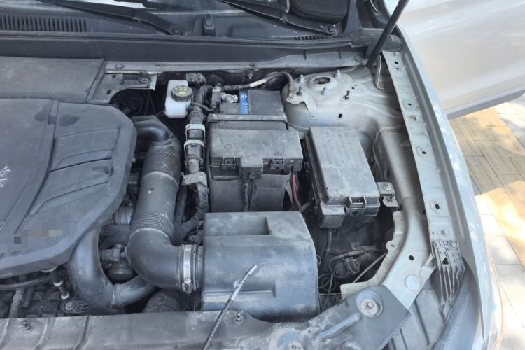 Used Hongqi HS5 2019 2.0T Smart Connect Flagship All-Wheel-Drive Version Engine Bay Left