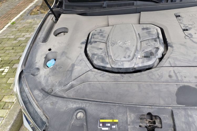 Used Hongqi HS5 2019 2.0T Smart Connect Flagship Edition Engine Bay Right