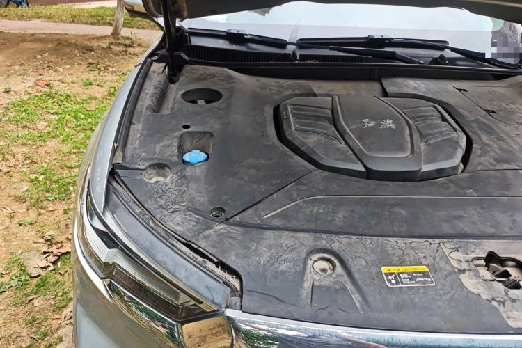 Used Hongqi HS5 2019 2.0T Smart Connect Flagship Edition Engine Bay Right