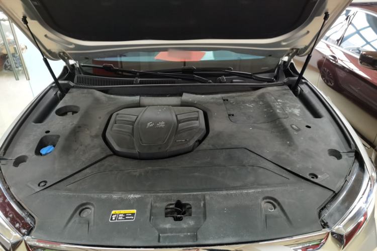 Used Hongqi HS5 2019 2.0T Smart Connect Flagship All-Wheel-Drive Version Engine Bay