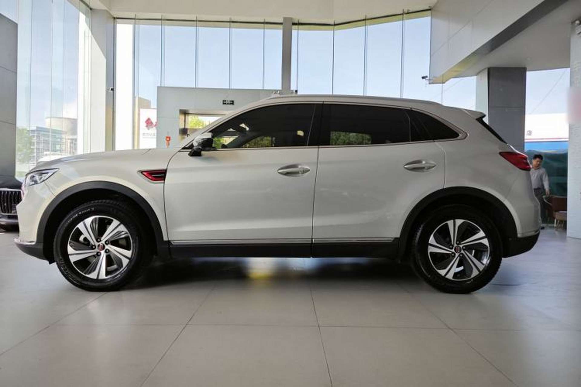 Used Hongqi HS5 2019 2.0T Smart Connect Flagship Edition Exterior 4