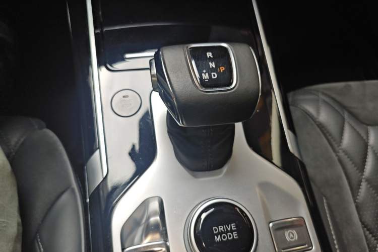 Used Hongqi HS5 2019 2.0T Smart Connect Flagship All-Wheel-Drive Version Gear Lever