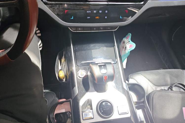 Used Hongqi HS5 2019 2.0T Smart Connect Flagship Edition Gear Lever