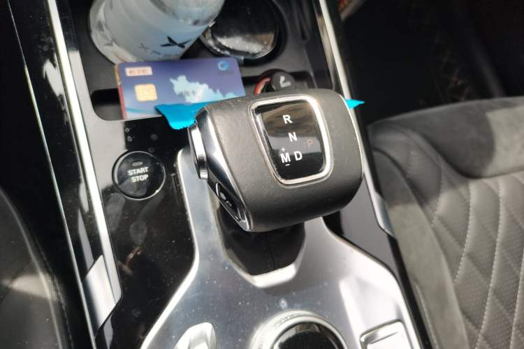 Used Hongqi HS5 2019 2.0T Smart Connect Flagship Edition Gear Lever