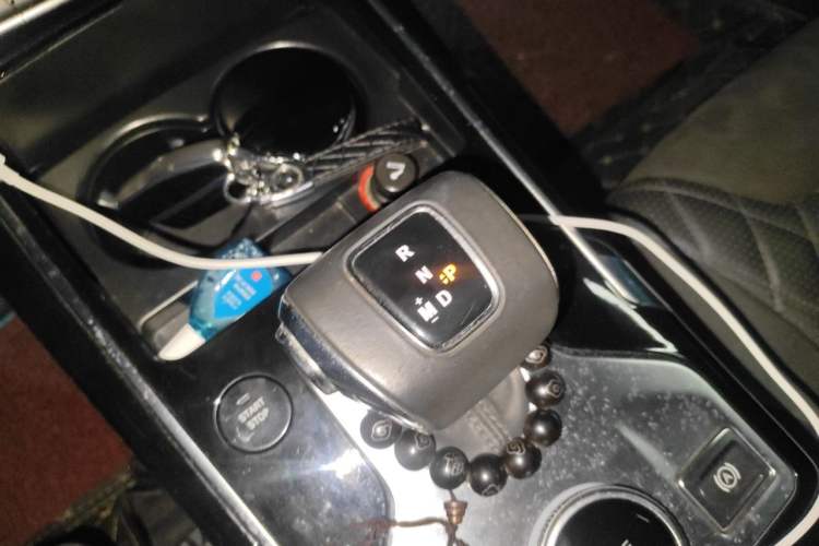 Used Hongqi HS5 2019 2.0T Smart Connect Flagship All-Wheel-Drive Version Gear Lever
