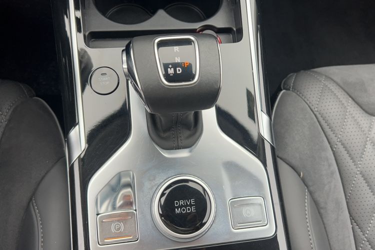 Used Hongqi HS5 2019 2.0T Smart Connect Flagship All-Wheel-Drive Version Gear Lever
