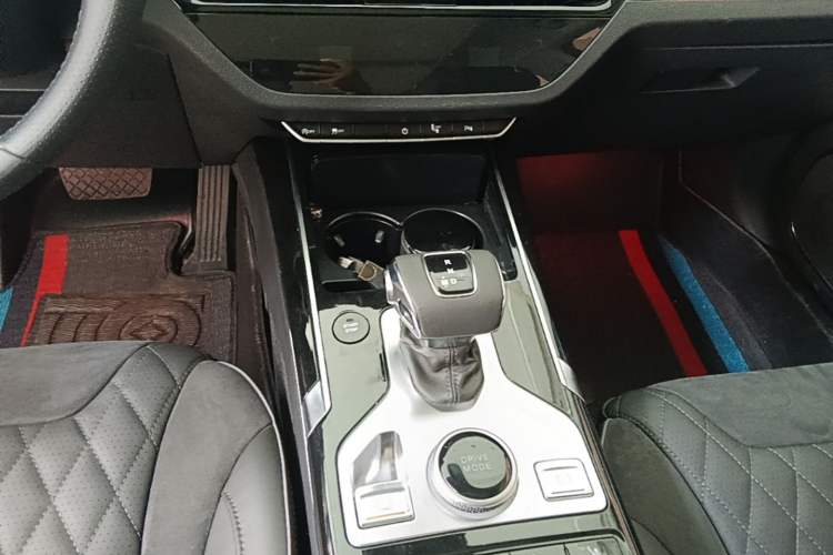 Used Hongqi HS5 2019 2.0T Smart Connect Flagship Edition Gear Lever