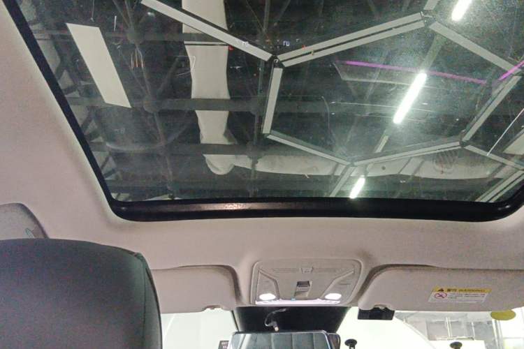 Used Hongqi HS5 2019 2.0T Smart Connect Flagship All-Wheel-Drive Version Headliner