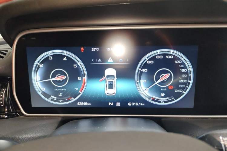 Used Hongqi HS5 2019 2.0T Smart Connect Flagship Edition Instrument Cluster