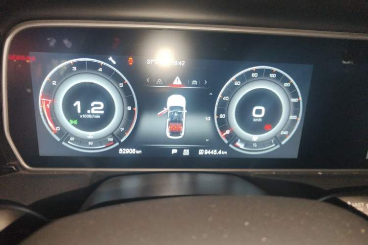 Used Hongqi HS5 2019 2.0T Smart Connect Flagship Edition Instrument Cluster